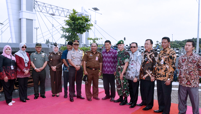 Sukses Diujicoba Wali Kota Kediri Resmikan Jembatan 