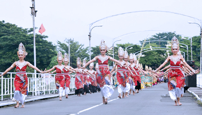 TIMES-Indonesia-Wali-Kota-Kediri-Resmikan-Jembatan-Brawijaya-4.jpg