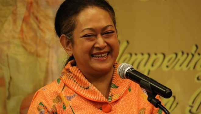 Siti Hutami Endang Adiningsih atau lebih akrab disapa Mamiek Soeharto. (FOTO: http://wap.mi.baca.co.id)