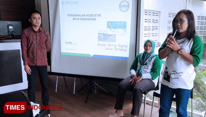 Kader JKN saat membagikan pengalamannya kepada wartawan dalam media gathering BPJS Kesehatan Cabang Jember di Sukorambi, Jember, Rabu (20/3/2019). (FOTO: Dody Ayu Prasetyo/TIMES Indonesia)