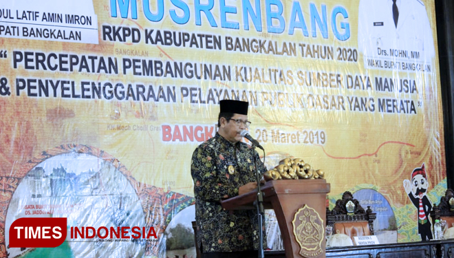 Wakil Bupati Bangkalan, Drs Mohni memaparkan rencanan pembangunan dalam Musrenbang RKPD tahun 2020. (FOTO: Doni Heriyanto/TIMES Indonesia)