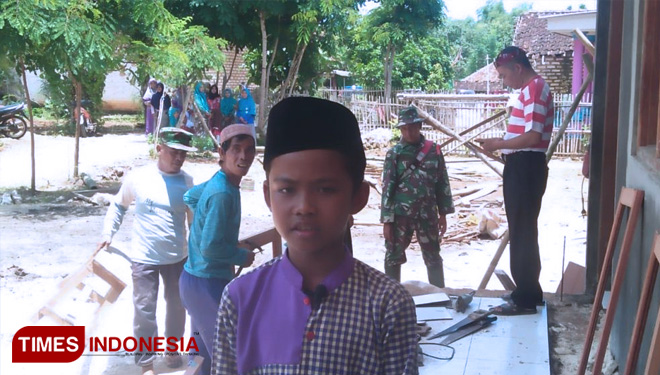 Ali wafi senang, sekolahnya sudah bagus karena dibangun Bapak TNI, Rabu, 20/03). (FOTO: AJP/TIMES Indonesia)