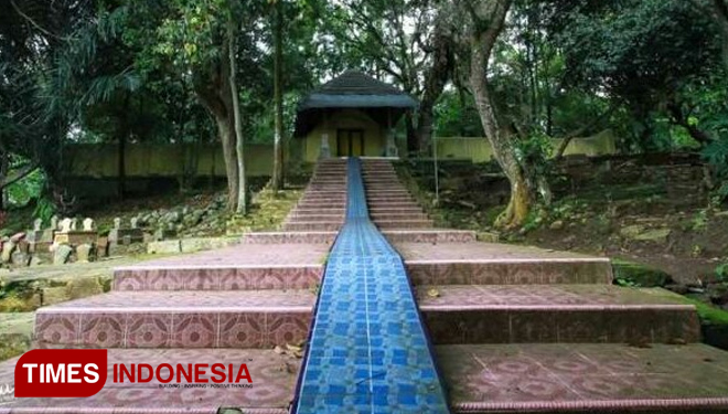 Makam Cikal Bakal Desa Pulung Merdiko Banyak Dikunjungi Peziarah Times Indonesia 4672