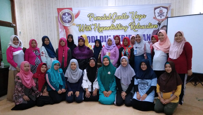 Ada Senam Yoga Ibu Hamil di Kampus Unuja Probolinggo