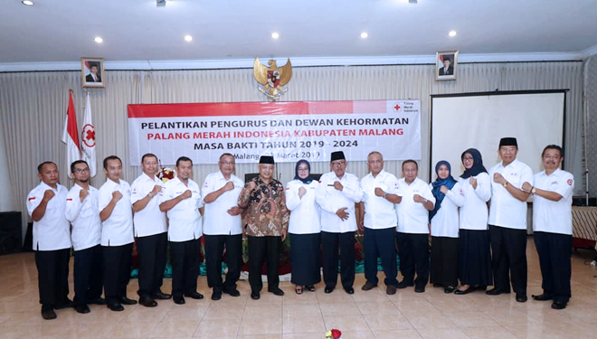Foto pengurus PMI Kabupaten Malang yang baru saja dilantik (FOTO: Humas Kab Malang)