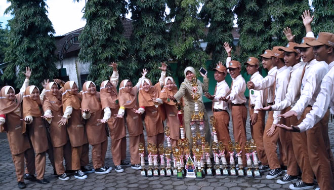 Matsnuepa saat menjadi Juara Umum Lomba Pramuka SMP/MTs se-Jawa Timur di SMAN Blitar. (FOTO: Dok. Matsnuepa)