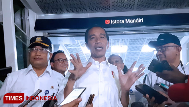 Presiden RI Jokowi Saat Uji Coba Publik MRT Jakarta (FOTO: Rizki Amana/TIMES Indonesia)