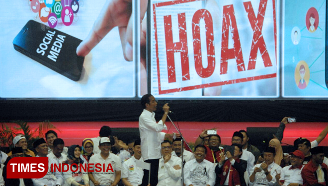 Capres nomor urut 01, Jokowi saat melakukan kampanye terbuka di Gor Ken Arok Malang, Senin (25/03/2019). (FOTO: Adhitya Hendra/TIMES Indonesia)