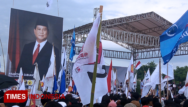 Suasana kampanye terbuka Calon Presiden nomor urut 02 Prabowo Subianto di lapangan Karang Pule, Kota Mataram, NTB. (FOTO: Anugrah Dany/TIMES Indonesia) 
