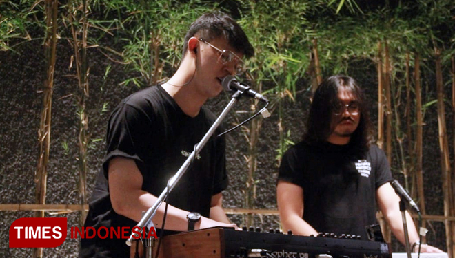 Jevin-Julian-kiri.jpg