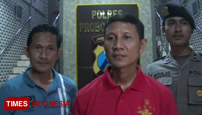 Waka Polres Probolinggo Kompol Ali Rahmat, memberikan keterangan fakta sebenarnya kepada sejumlah wartawan di Mapolres Probolinggo.(FOTO: Dicko W/TIMES Indonesia)