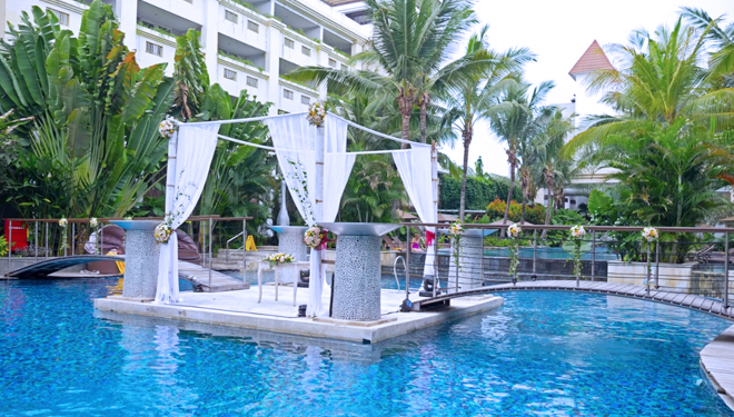 floating stage Swiss-Belresort Watu Jimbar, Sanur. (FOTO: Istimewa)