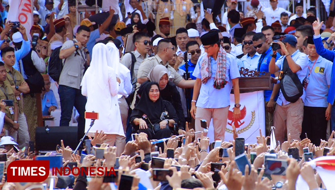 Rachmawati Soekarnoputri hadir dalam Kampanye Akbar Indonesia Menang bersama Prabowo Sandi. Minggu, 31/3/2019. (FOTO: Tria Adha/TIMES Indonesia)