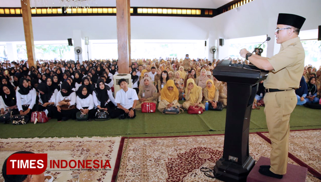 TIMES-Indonesia-Bupati-Anas-PNS-4.jpg