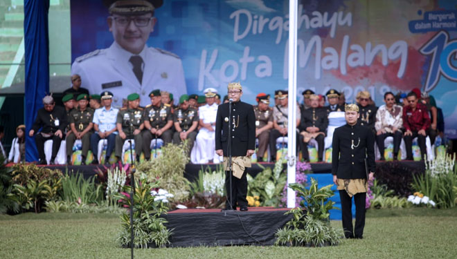 Wali Kota Malang, Sutiaji saat memimpin peringatan HUT ke 105 Kota Malang. (Foto: Humas Pemkot Malang)