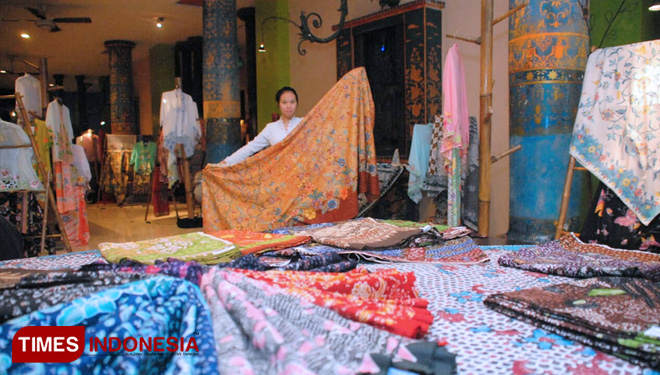 Pameran-Batik-dan-perhiasan-Perak3.jpg