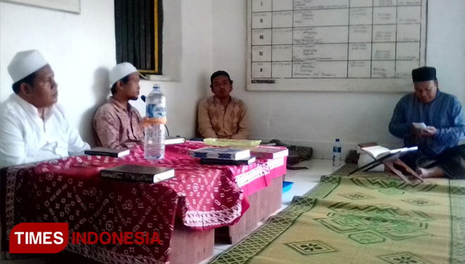 Suasana semaan di Masjid Kagungan Dalem Rotowijayan Keraton Ngayogyakarta. (FOTO: Dwijo Suyono/TIMES Indonesia)