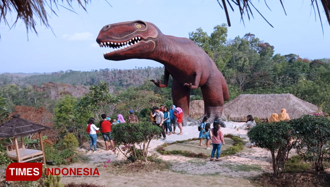 Wisata Bandung Timur Yang Ada Patung Dinosaurus