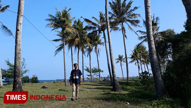 Pantai-Cacalan-2.jpg