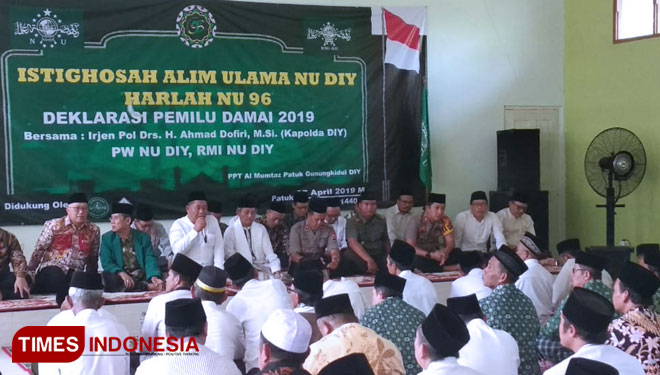 Suasana istiqosah yang digelar PW NU DIY dan PW RMI DIY di Gunungkidul. (FOTO: Umi Musaropah/TIMES Indonesia)