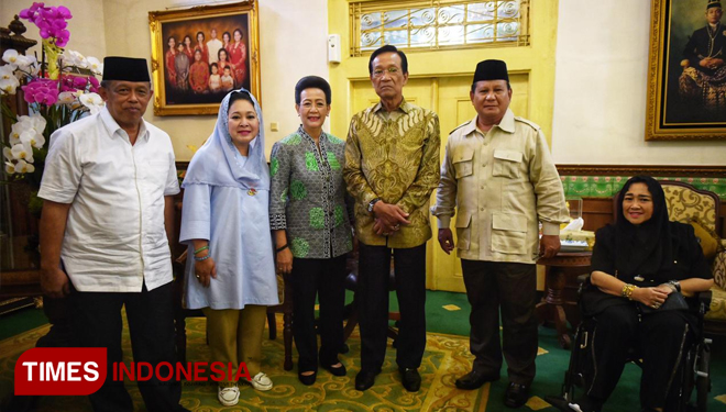 Sri Sultan HB X, GKR Hemas, Prabowo, Titiek Soeharto, Djoko Santoso (FOTO: Tofik For TIMES Indonesia)