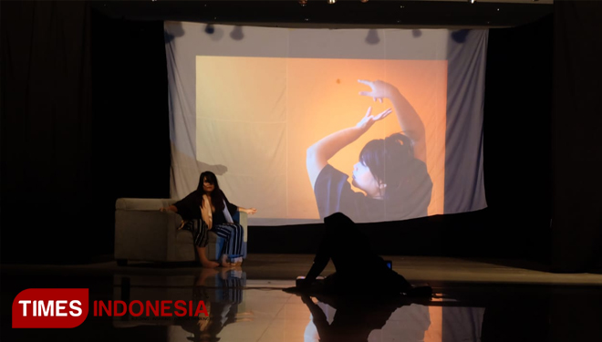 Kolaborasi fotografi dan teater oleh Dewi Megawati Rajasyah bertajuk 'SWING IT!' (Tria Adha/TIMES Indonesia)