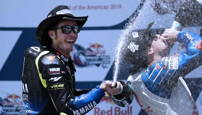 Valentino Rossi saat meraih kemenangan di seri Amerika. (ilustrasi)