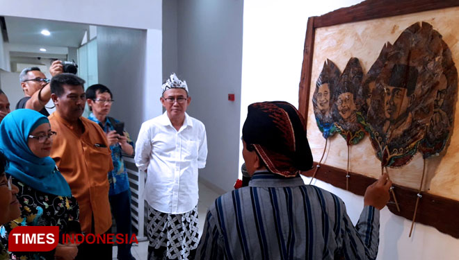 Pameran Tunggal Lukisan Daun dan Wayang Daun di Museum Basoeki Abdullah Jakarta. (Foto: Ivan Iskandaria/TIMES Indonesia).