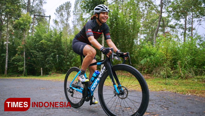 Illustration-Woman Cycling Challenge. (PHOTO Roghinb Mabrur/TIMES Indonesia)