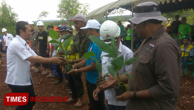 Semen Indonesia Community Day, Pabrik Tuban Tanam Seribu Pisang