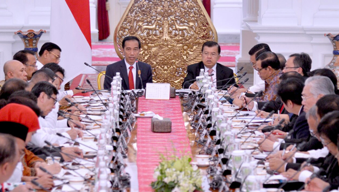 ILUSTRASI: Presiden Jokowi memimpin rapat kabinet. (FOTO: presidenri)