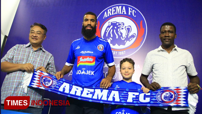 Prescon striker baru Arema Fc, Sylvano Dominique Comvalius yang sebelumnya pernah menjadi top skor Bali United Liga 1 2017 lalu. (FOTO: Tria Adha/TIMES Indonesia)