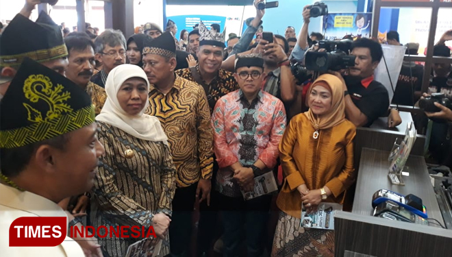 Peluncuran Pertama Inovasi Pelayanan Publik Samsat Jatim Terapkan Pembayaran Pajak Kendaraan Motor STNK Online (FOTO: Roghib Mabrur/TIMES Indonesia)