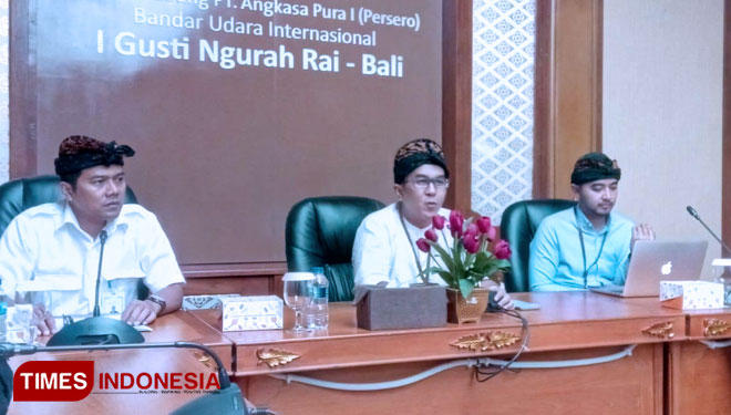 Manajemen Bandar udara I Gusti Ngurah Rai saat menggelar konferensi pers, Kamis (25/4/2019).(FOTO IST/TIMES Indonesia).