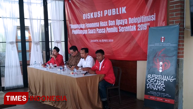 Diskusi bertajuk 'Mengungkap Fenomena Hoaks dan Upaya Delegitimasi Penghitungan Suara Pasca Pemilu Serentak 2019' di kawasan Jakarta Pusat, Kamis (25/4/2019). (FOTO: Rahmi Yati Abrar/TIMES Indonesia)