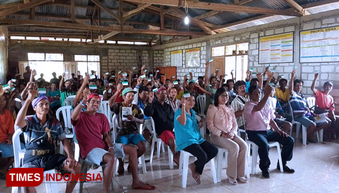 BPJS Kesehatan Kabupaten Sumba Tengah merealisasikan Program JKN-KIS di Desa Umbu Kawolu, Kec. Umbu Ratu Nggai, Kab. Sumba Tengah(FOTO:Habibudin/TIMES Indonesia)