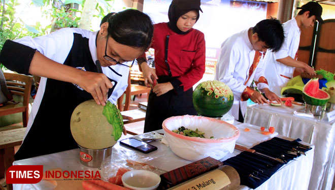 Fruit-Carving-d.jpg