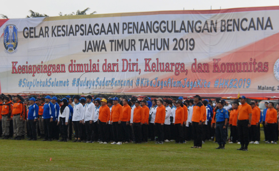 Peserta apel Hari Kesiapsiagaan Bencana 2019 yang digelar di Lapangan Rampal Kota Malang. (FOTO: Adhitya Hendra/TIMES Indonesia)