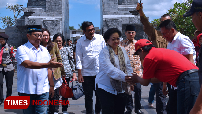 Jelang Ramadhan Megawati Ziarah Ke Makam Bung Karno Times Indonesia