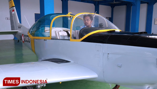 Pesawat-Bravo-AS-202b.jpg