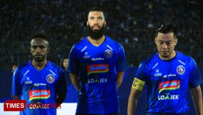 Sylvano Comvalius Optimistis Lawan Persela Jadi Momen Kebangkitan Arema FC