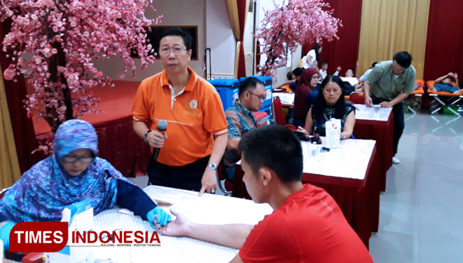 Koordinator kegiatan sosial donor darah di Wihara Ekayana Arama, Joni Coa. (FOTO: Ivan Iskandaria/TIMES Indonesia)