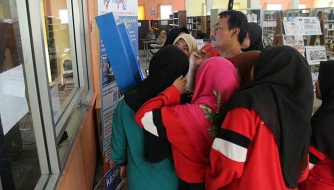 KIPIN ATM Tebar Pesona di Perpusda Lamongan