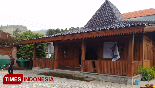 Masjid-Padang-Mahsyar-2.jpg