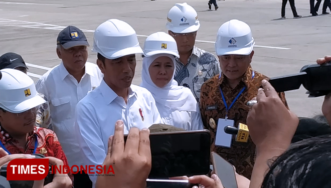 Jokowi-Peresmian-TOL.jpg
