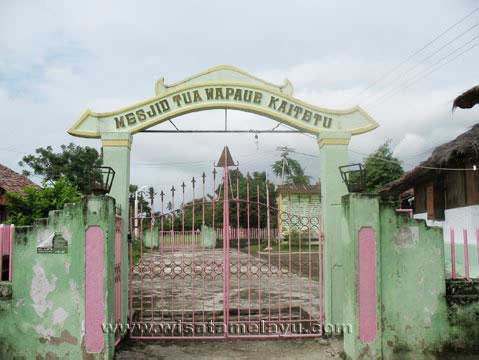 Masjid-Wapauwe-4.jpg