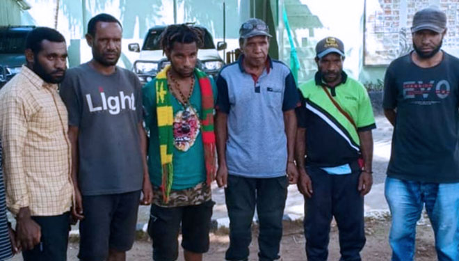 Para anggota TWRP yang diamankan Kostrad di Papua. (foto: istimewa)