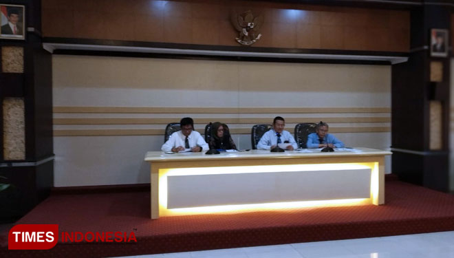 Prof-Nuhfil-Hanani-b.jpg