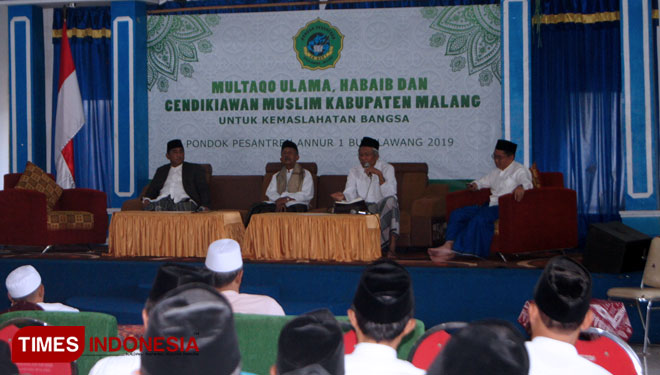 Jalannya Diskusi dan Multaqo Habaib-Ulama yang dilakukan di Ponpes An Nur 1 Bululawang. (Foto : Binar Gumilang / TIMES Indonesia)