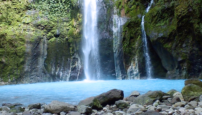 Air-Terjun-Dua-Warna-travel.jpg